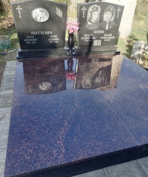 Памятник двойной 108